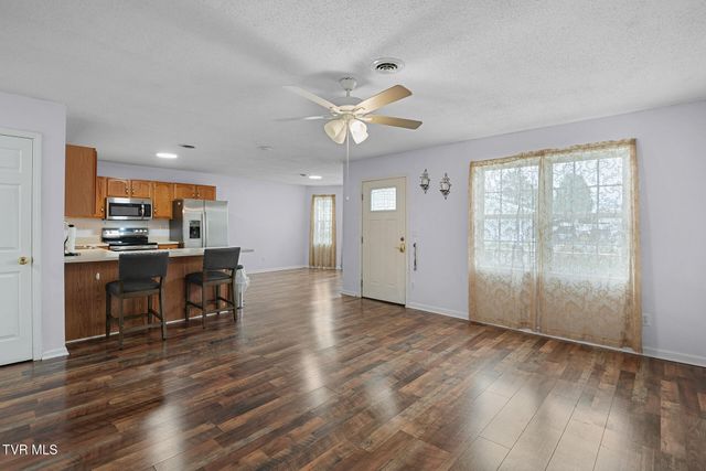 403 East M Street 403, Elizabethton, TN 37643