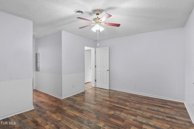 403 East M Street 403, Elizabethton, TN 37643