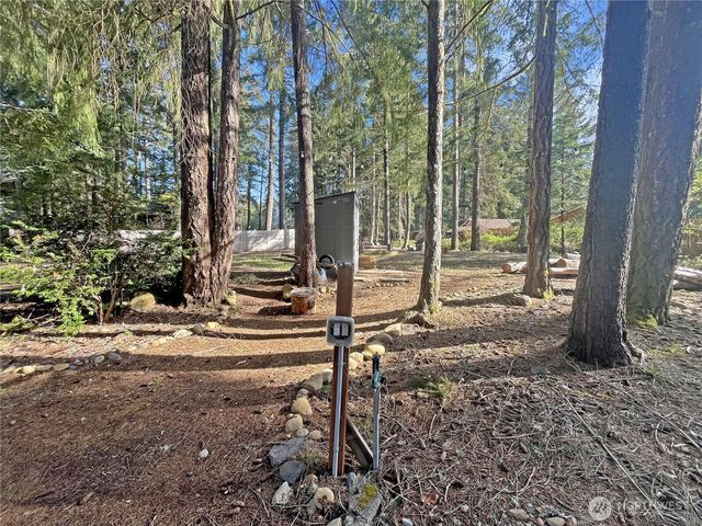 1220 N Cod Place, Hoodsport, WA 98548