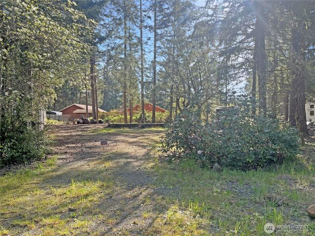 1220 N Cod Place, Hoodsport, WA 98548