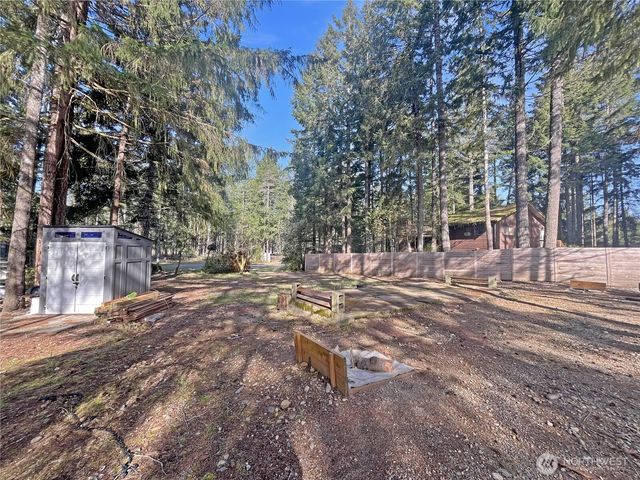 1220 N Cod Place, Hoodsport, WA 98548