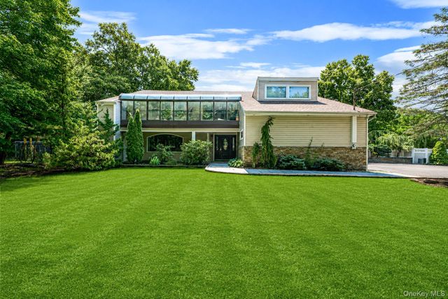 174 Dix Hills Road, Dix Hills, NY 11746