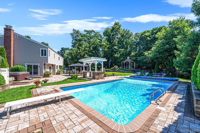 174 Dix Hills Road, Dix Hills, NY 11746