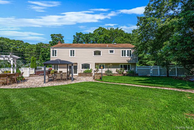 174 Dix Hills Road, Dix Hills, NY 11746