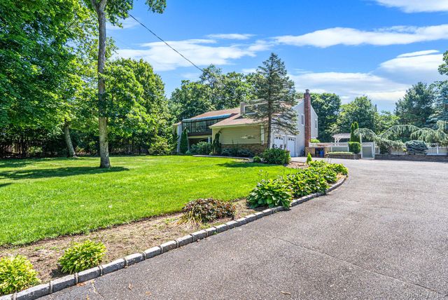 174 Dix Hills Road, Dix Hills, NY 11746