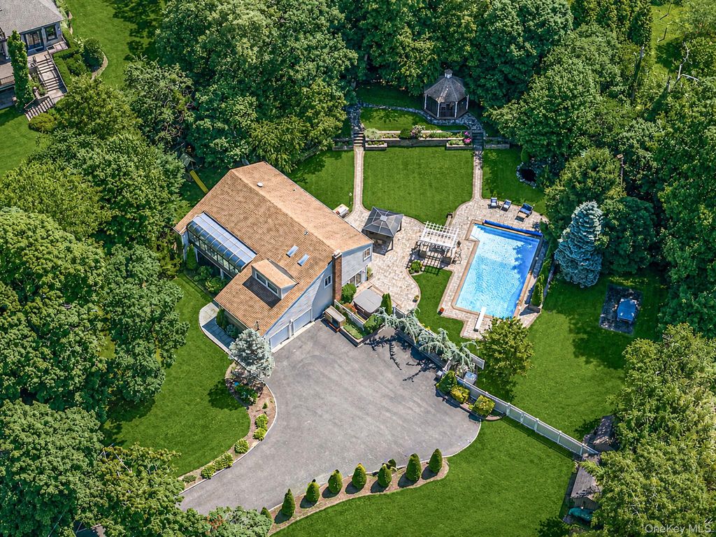 174 Dix Hills Road, Dix Hills, NY 11746