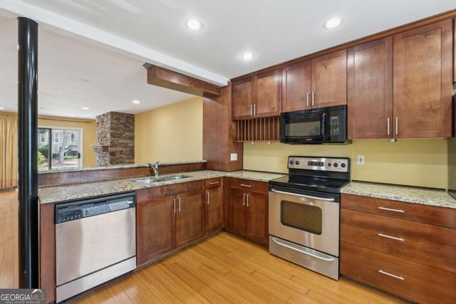 1023 Riverbend Club Drive SE 23, Atlanta, GA 30339
