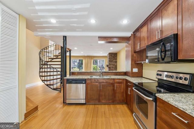 1023 Riverbend Club Drive SE 23, Atlanta, GA 30339