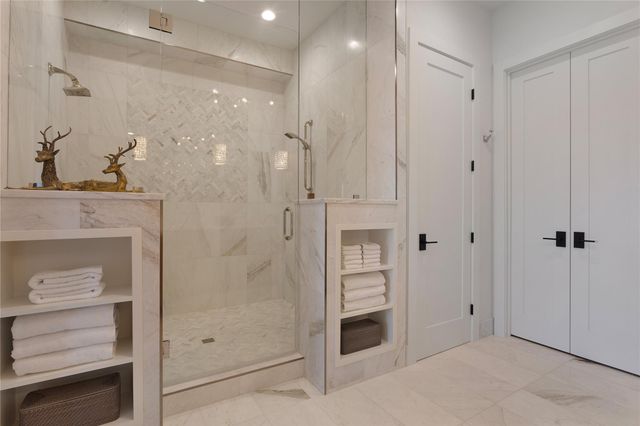 207 Florentine, Horseshoe Bay, TX 78657