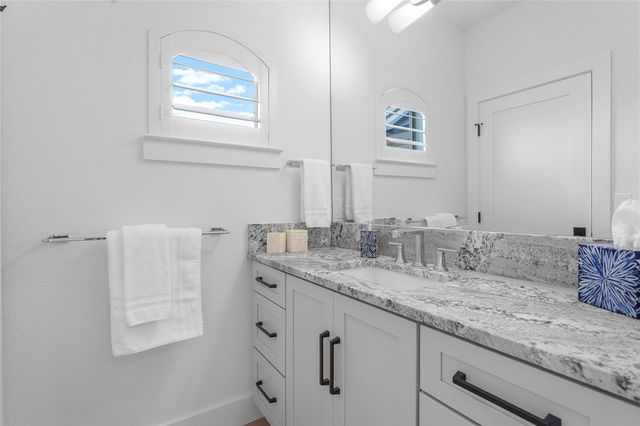 207 Florentine, Horseshoe Bay, TX 78657