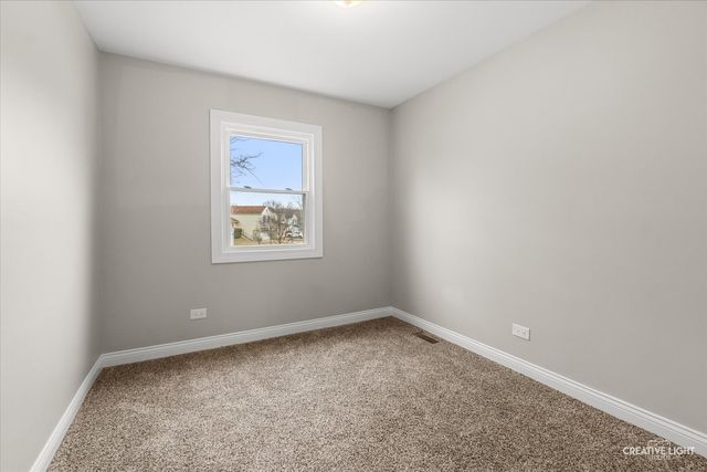 43 N Walnut Court, Streamwood, IL 60107