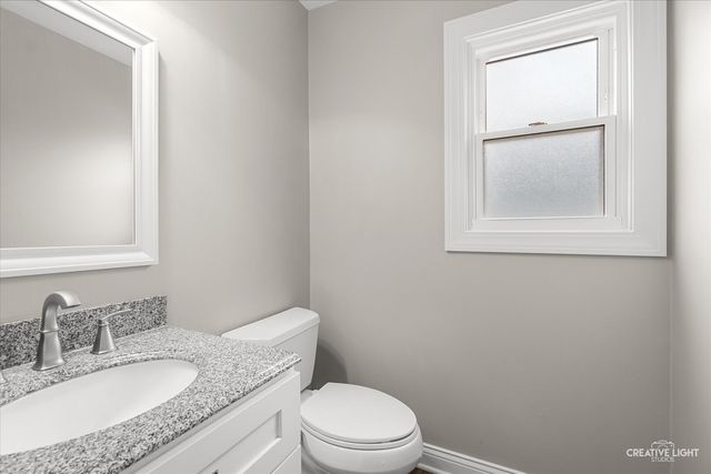 43 N Walnut Court, Streamwood, IL 60107