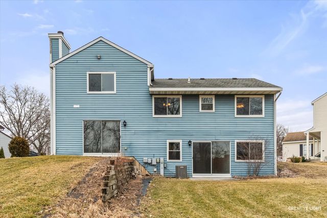 43 N Walnut Court, Streamwood, IL 60107