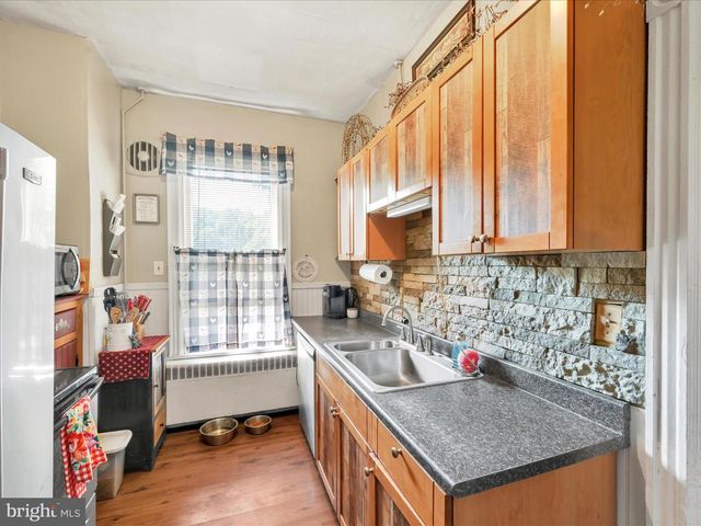 937 POTTSVILLE ST, Pottsville, PA 17901