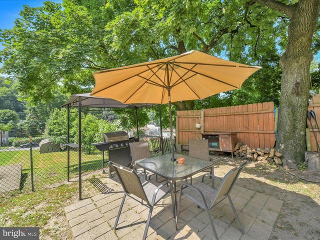 937 POTTSVILLE ST, Pottsville, PA 17901