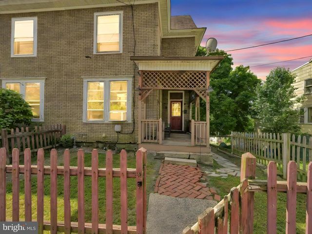 937 POTTSVILLE ST, Pottsville, PA 17901
