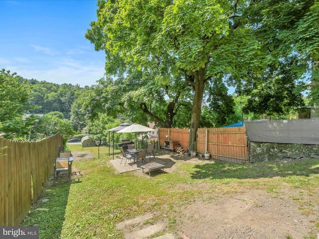 937 POTTSVILLE ST, Pottsville, PA 17901