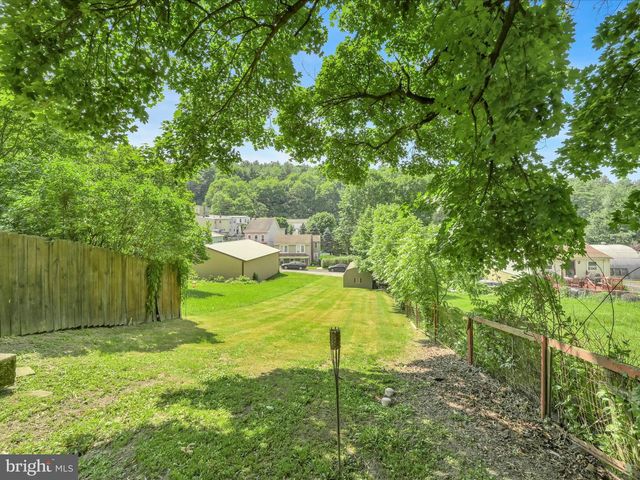 937 POTTSVILLE ST, Pottsville, PA 17901