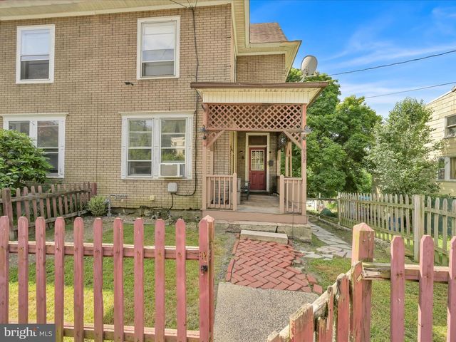 937 POTTSVILLE ST, Pottsville, PA 17901