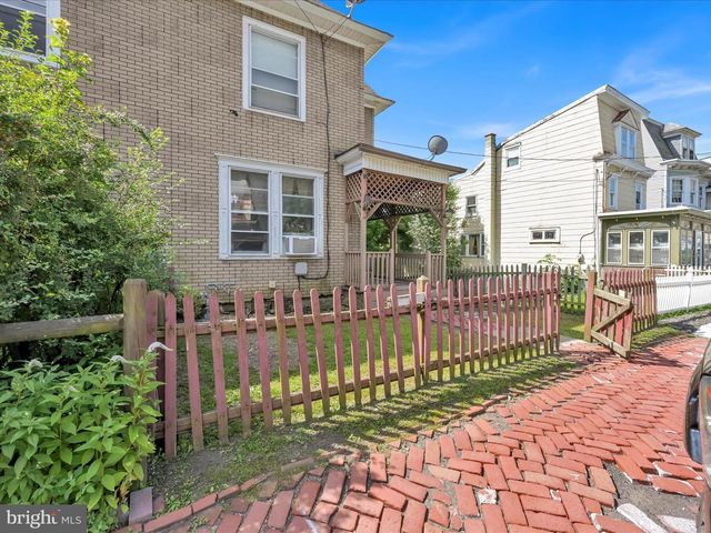937 POTTSVILLE ST, Pottsville, PA 17901
