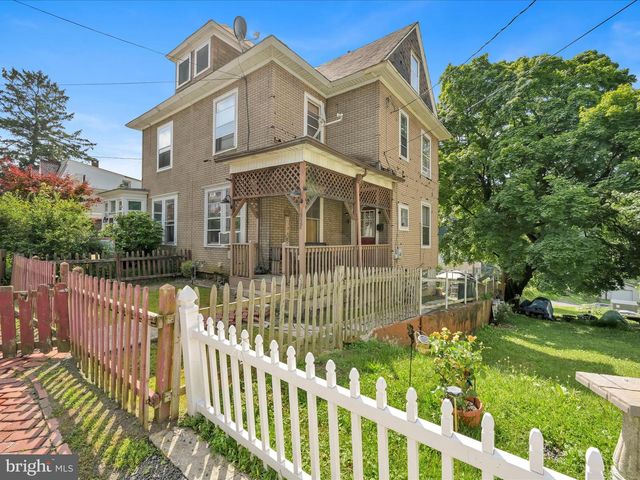 937 POTTSVILLE ST, Pottsville, PA 17901