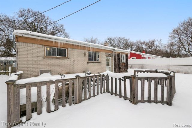 520 Linda Vista Drive, Pontiac, MI 48342