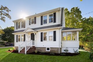 136 Marion Rd, Wareham, MA 02571