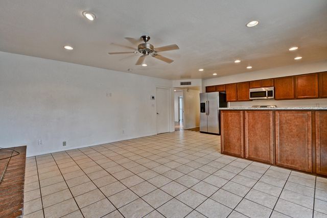 3344 W Yucca Street, Phoenix, AZ 85029