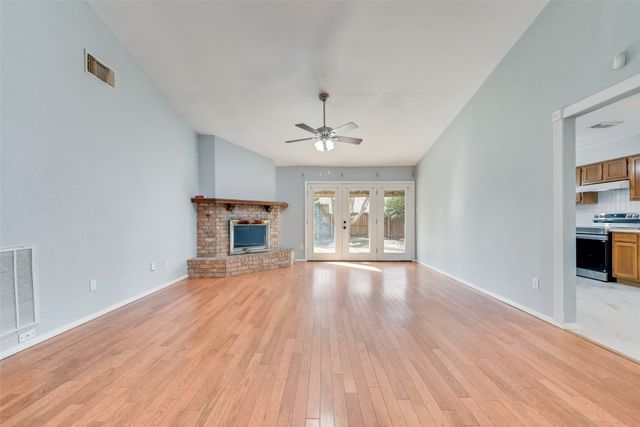 4154 Emerson Drive, Grand Prairie, TX 75052