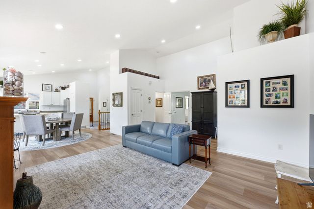 11301 S BLUE ROAN LN, Sandy, UT 84092