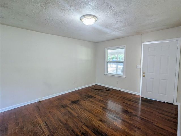 2820 Cardo Drive NW, Atlanta, GA 30318