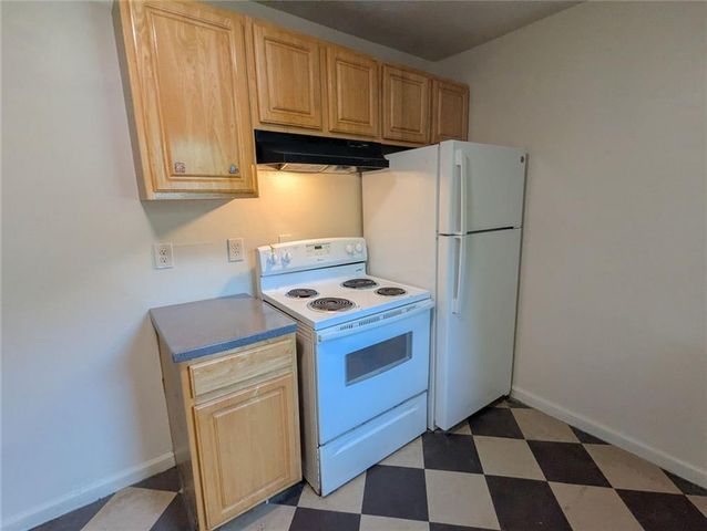 2820 Cardo Drive NW, Atlanta, GA 30318