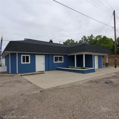 4235 Fenton Road, Burton, MI 48529