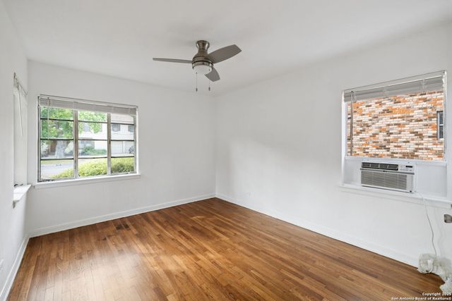 515 E Olmos Dr Apt 2, Olmos Park, TX 78212