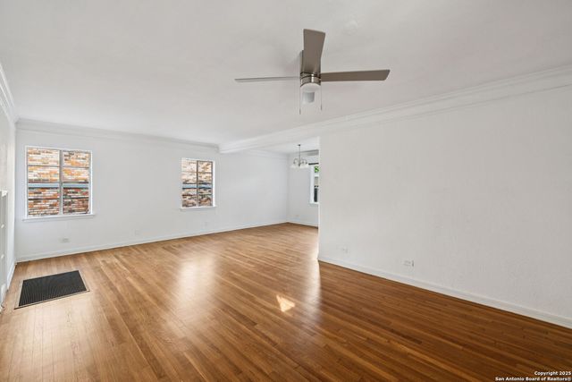 515 E Olmos Dr Apt 2, Olmos Park, TX 78212