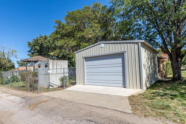 8306 OLYMPIA Drive, Amarillo, TX 79110