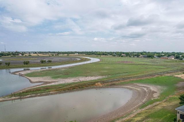 8306 OLYMPIA Drive, Amarillo, TX 79110