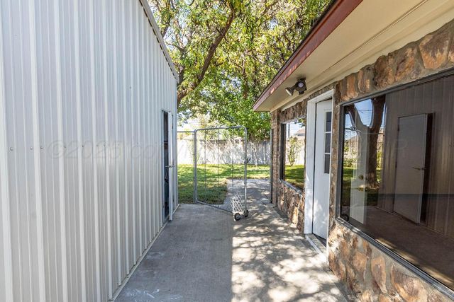 8306 OLYMPIA Drive, Amarillo, TX 79110