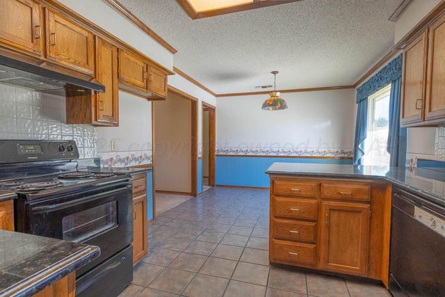 8306 OLYMPIA Drive, Amarillo, TX 79110