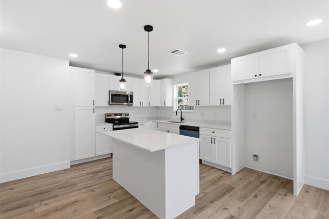 102 Tilden Drive, Pasadena, TX 77506