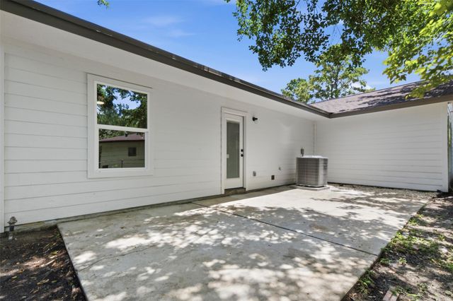 102 Tilden Drive, Pasadena, TX 77506