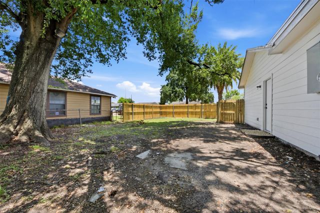 102 Tilden Drive, Pasadena, TX 77506