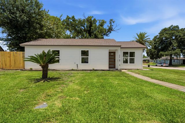 102 Tilden Drive, Pasadena, TX 77506