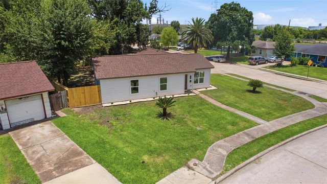 102 Tilden Drive, Pasadena, TX 77506