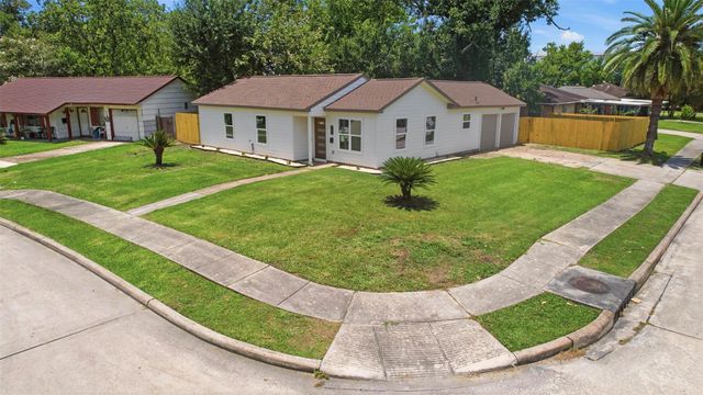 102 Tilden Drive, Pasadena, TX 77506