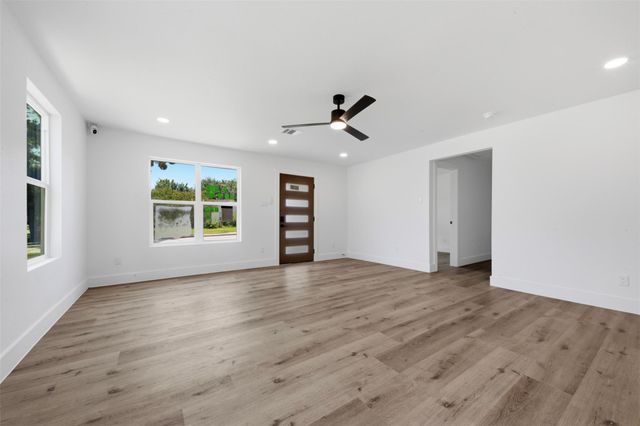 102 Tilden Drive, Pasadena, TX 77506