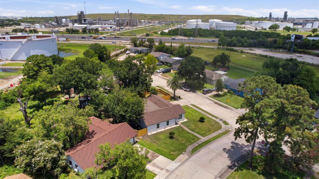 102 Tilden Drive, Pasadena, TX 77506