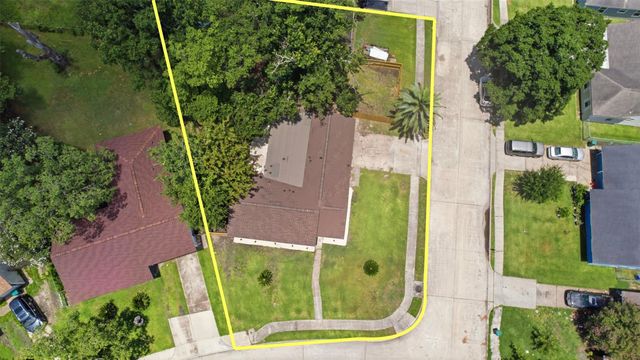 102 Tilden Drive, Pasadena, TX 77506