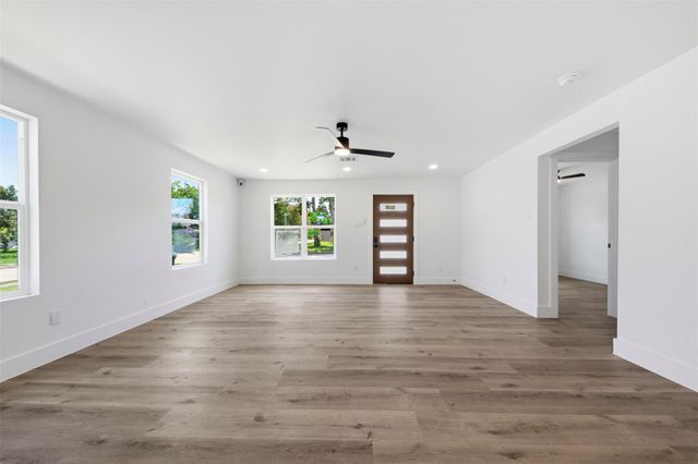 102 Tilden Drive, Pasadena, TX 77506