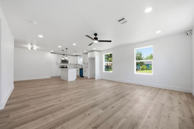 102 Tilden Drive, Pasadena, TX 77506